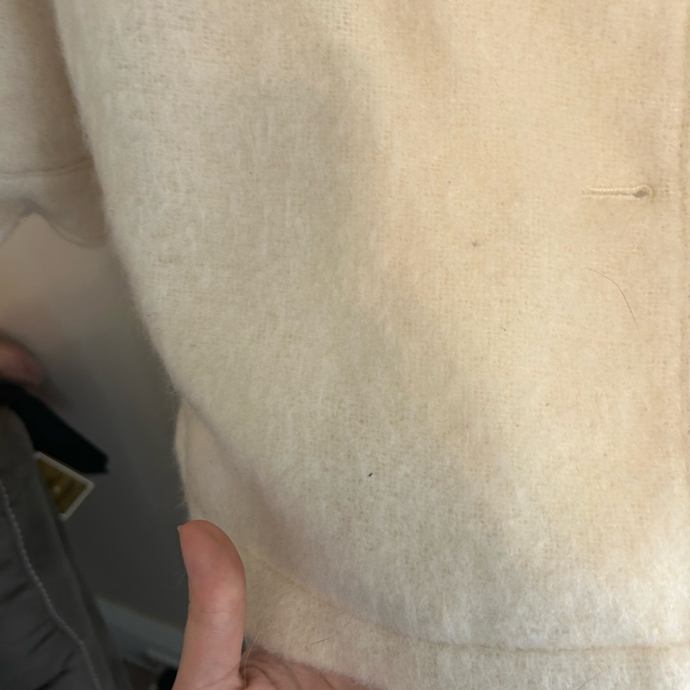 Universal thread shacket - Picture 2 of 4